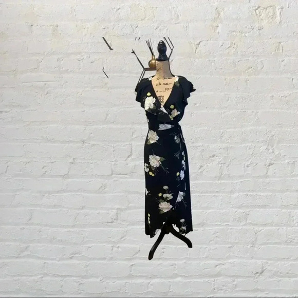 Miss Selfridge Floral Wrap Dress - Picture 1 of 7
